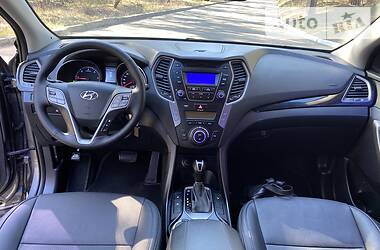 Позашляховик / Кросовер Hyundai Santa FE 2014 в 