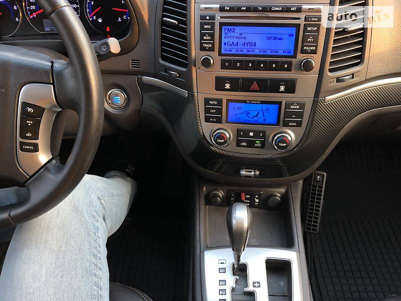 Універсал Hyundai Santa FE 2010 в Радивиліві