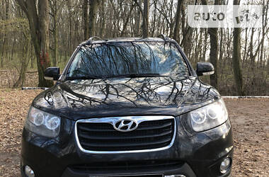 Позашляховик / Кросовер Hyundai Santa FE 2011 в 