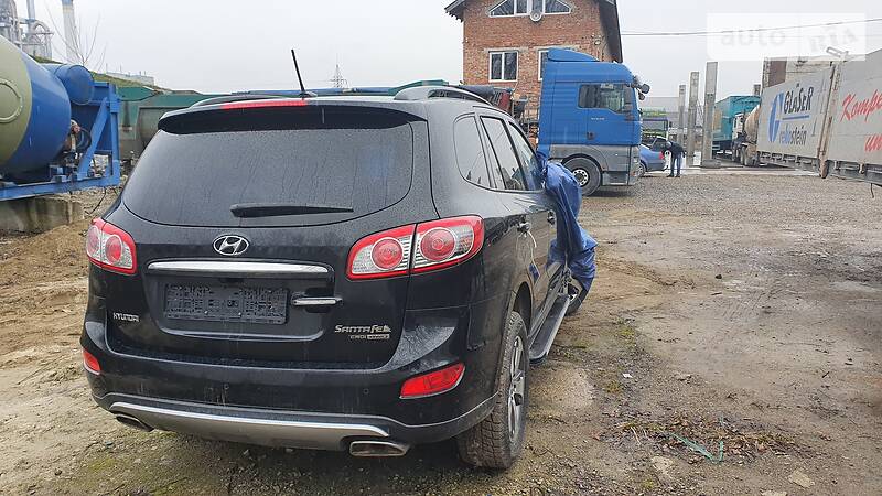 Внедорожник / Кроссовер Hyundai Santa FE 2011 в Ивано-Франковске