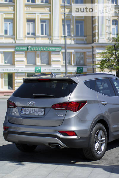 Позашляховик / Кросовер Hyundai Santa FE 2018 в Харкові