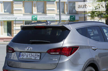 Внедорожник / Кроссовер Hyundai Santa FE 2018 в 