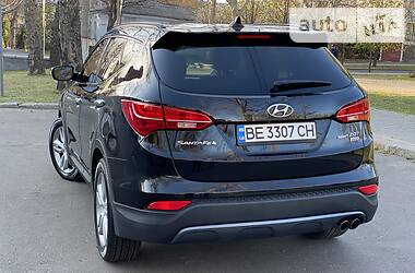 Позашляховик / Кросовер Hyundai Santa FE 2013 в 