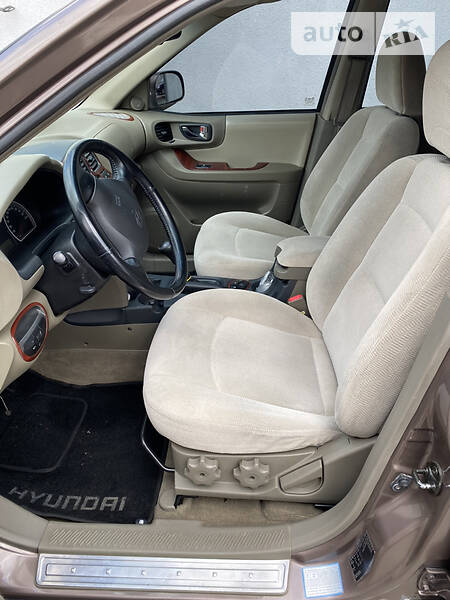 Позашляховик / Кросовер Hyundai Santa FE 2005 в Чернівцях