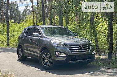 Позашляховик / Кросовер Hyundai Santa FE 2014 в 