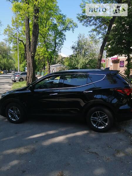Позашляховик / Кросовер Hyundai Santa FE 2016 в 