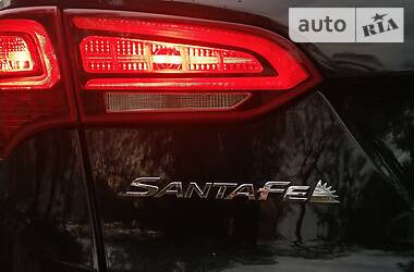 Позашляховик / Кросовер Hyundai Santa FE 2016 в 