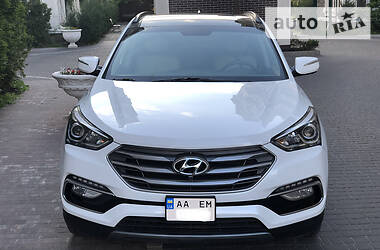 Внедорожник / Кроссовер Hyundai Santa FE 2016 в Киеве