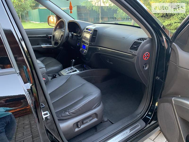 Позашляховик / Кросовер Hyundai Santa FE 2011 в Луцьку