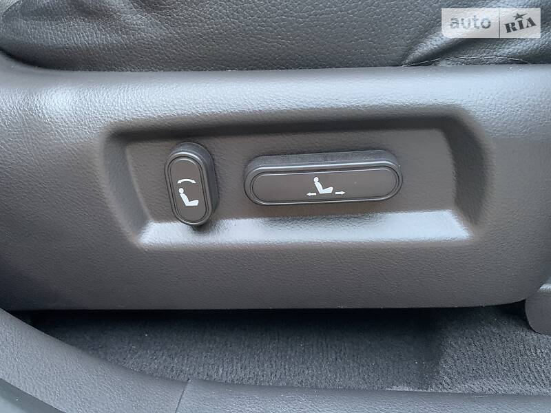 Позашляховик / Кросовер Hyundai Santa FE 2011 в Луцьку