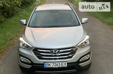 Позашляховик / Кросовер Hyundai Santa FE 2014 в 