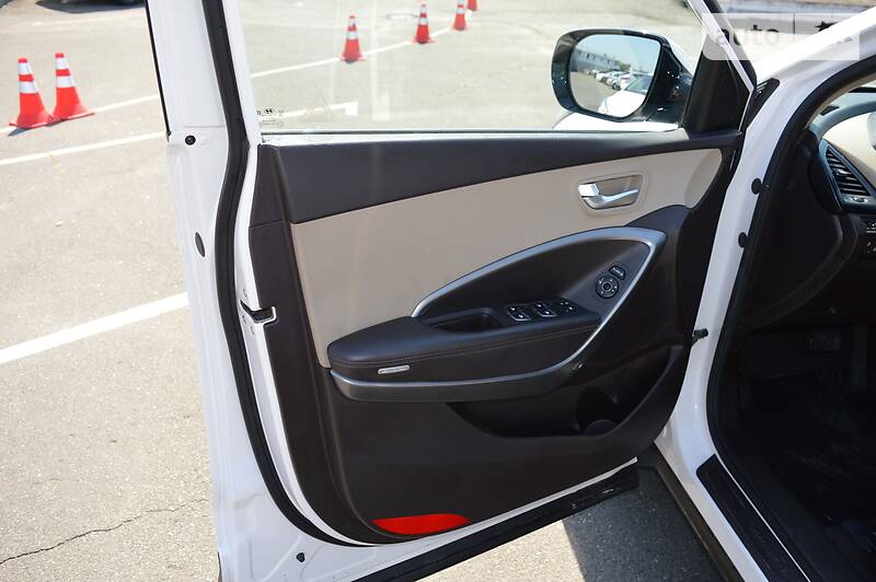 Позашляховик / Кросовер Hyundai Santa FE 2013 в Києві фото 8 Позашляховик / Кросовер Hyundai Santa FE 2013 в Києві