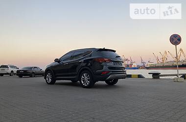 Внедорожник / Кроссовер Hyundai Santa FE 2017 в Киеве