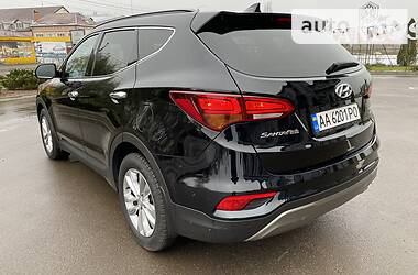 Внедорожник / Кроссовер Hyundai Santa FE 2017 в Киеве