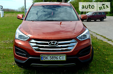 Внедорожник / Кроссовер Hyundai Santa FE 2015 в Ровно