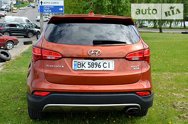 Внедорожник / Кроссовер Hyundai Santa FE 2015 в Ровно