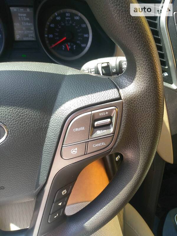 Хэтчбек Hyundai Santa FE 2015 в Тернополе