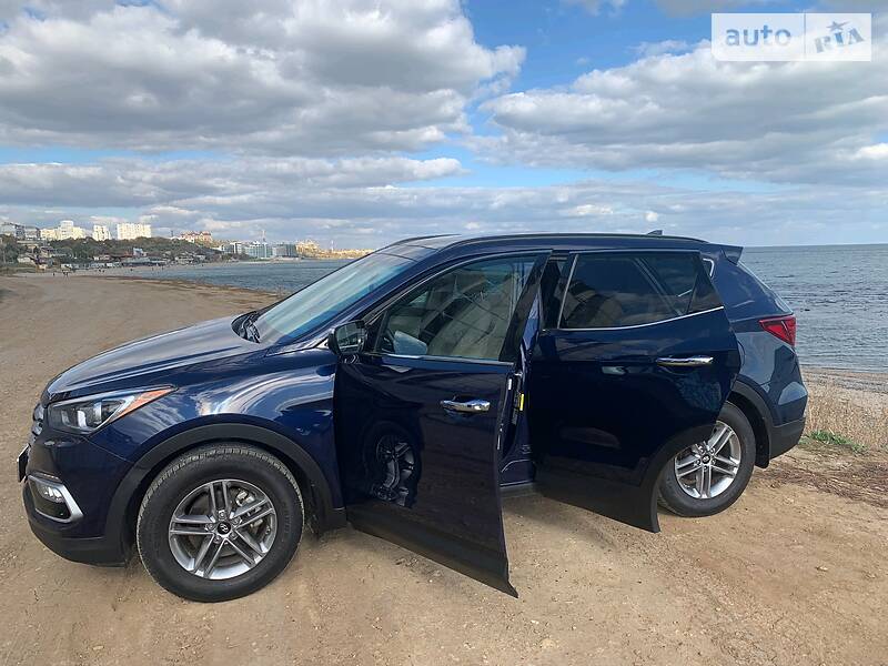 Внедорожник / Кроссовер Hyundai Santa FE 2017 в Черноморске