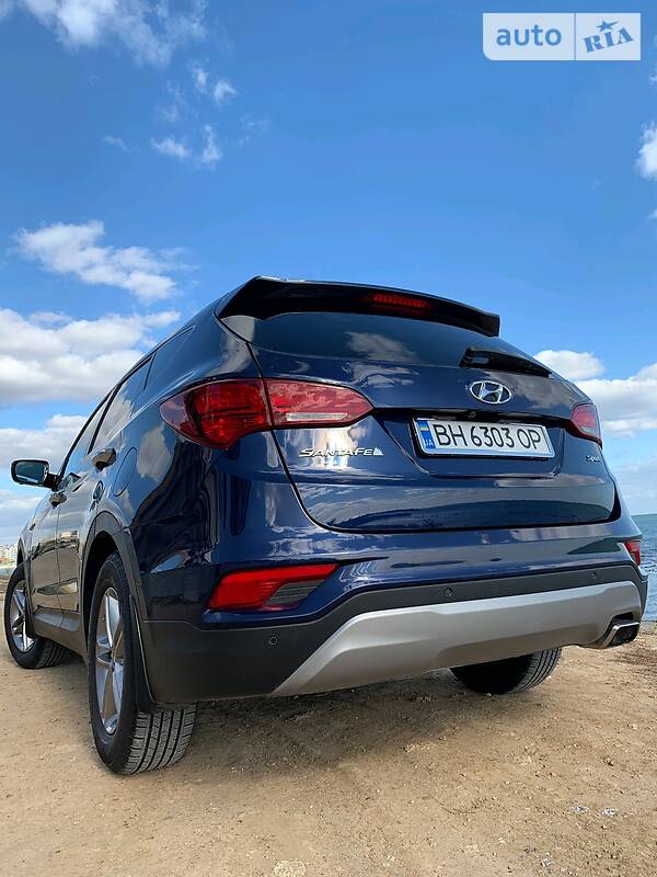 Внедорожник / Кроссовер Hyundai Santa FE 2017 в Черноморске
