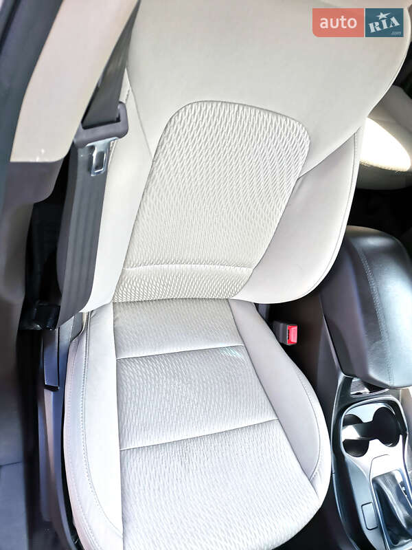 Позашляховик / Кросовер Hyundai Santa FE 2014 в Жовкві