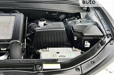 Внедорожник / Кроссовер Hyundai Santa FE 2008 в 