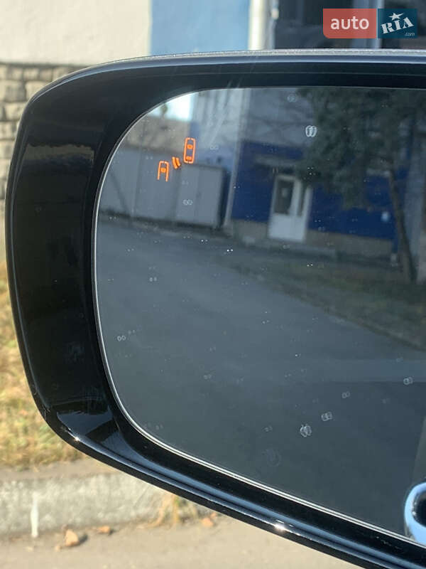 Позашляховик / Кросовер Hyundai Santa FE 2016 в Івано-Франківську