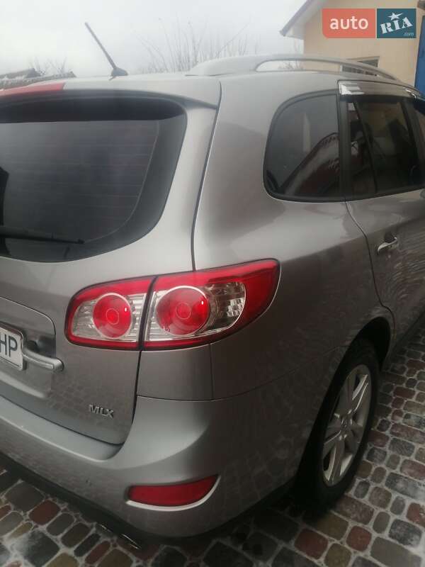 Позашляховик / Кросовер Hyundai Santa FE 2011 в Нетішині