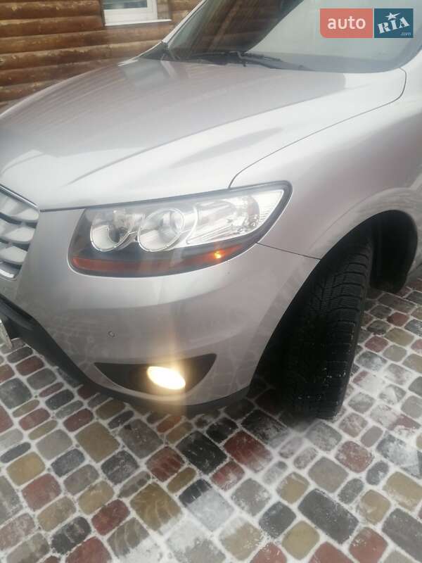 Позашляховик / Кросовер Hyundai Santa FE 2011 в Нетішині