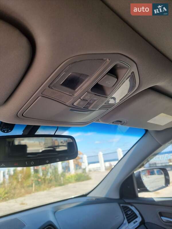 Позашляховик / Кросовер Hyundai Santa FE 2016 в Одесі