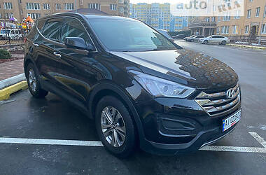 Внедорожник / Кроссовер Hyundai Santa FE 2015 в Киеве