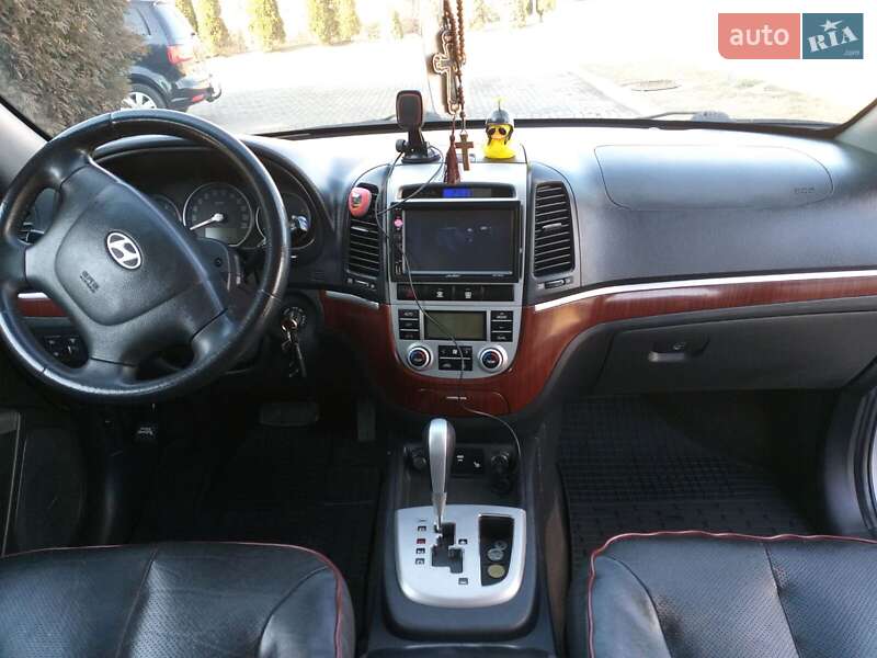 Позашляховик / Кросовер Hyundai Santa FE 2006 в Чернівцях