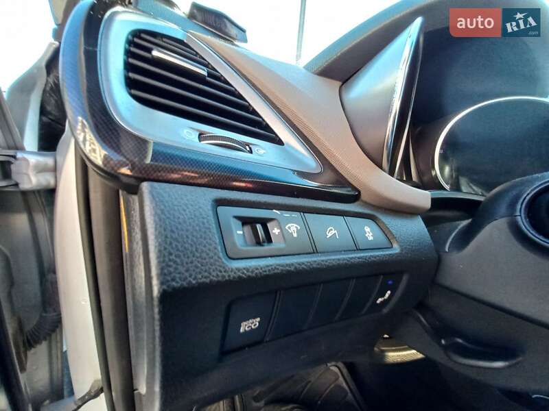Внедорожник / Кроссовер Hyundai Santa FE 2013 в Тернополе