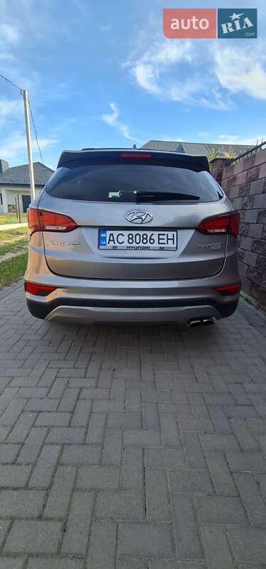 Позашляховик / Кросовер Hyundai Santa FE 2017 в Луцьку