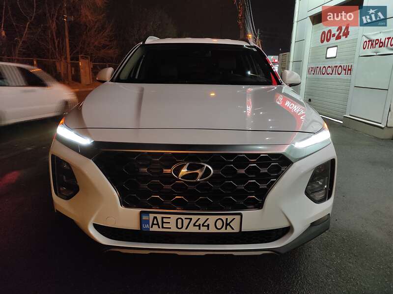 Позашляховик / Кросовер Hyundai Santa FE 2019 в Синельниковому