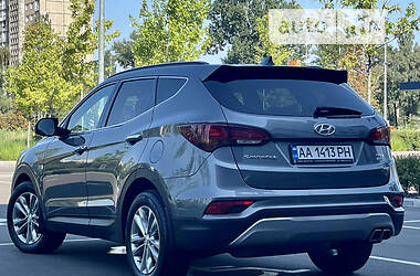 Внедорожник / Кроссовер Hyundai Santa FE 2016 в Киеве