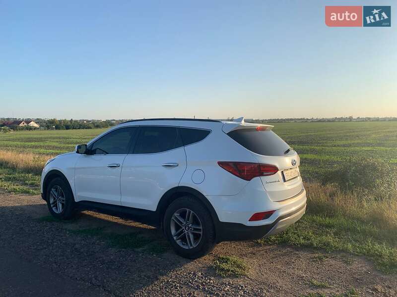 Позашляховик / Кросовер Hyundai Santa FE 2016 в Одесі