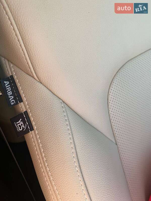 Позашляховик / Кросовер Hyundai Santa FE 2016 в Одесі