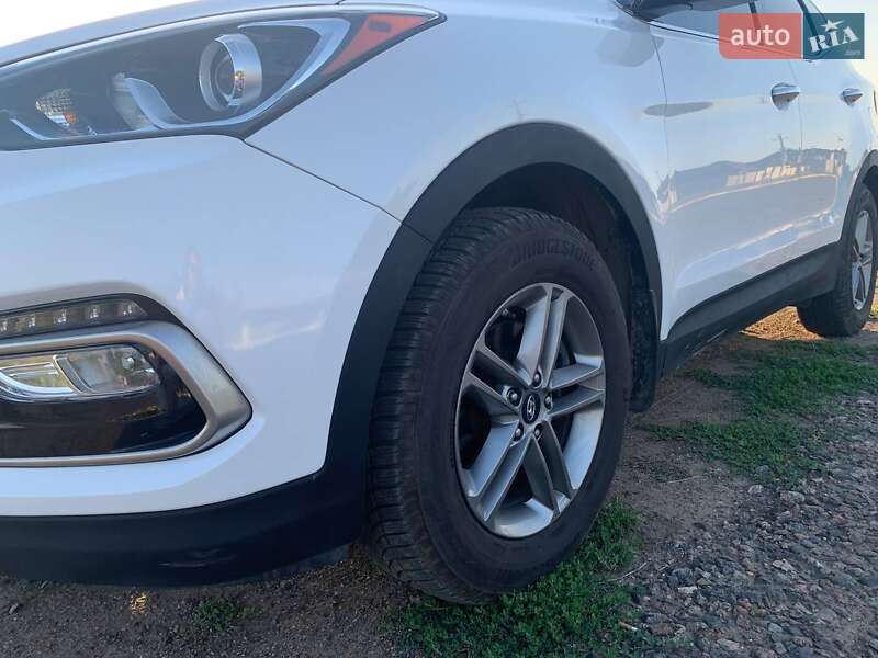 Позашляховик / Кросовер Hyundai Santa FE 2016 в Одесі