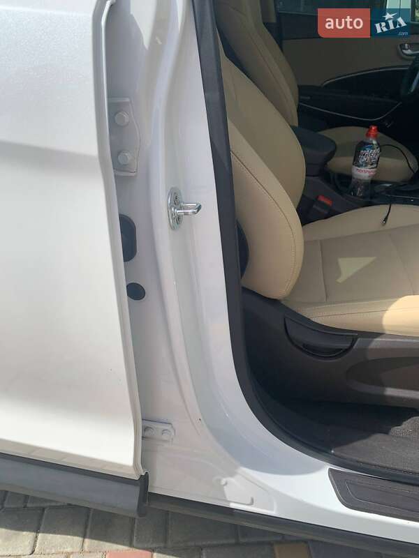 Позашляховик / Кросовер Hyundai Santa FE 2016 в Одесі