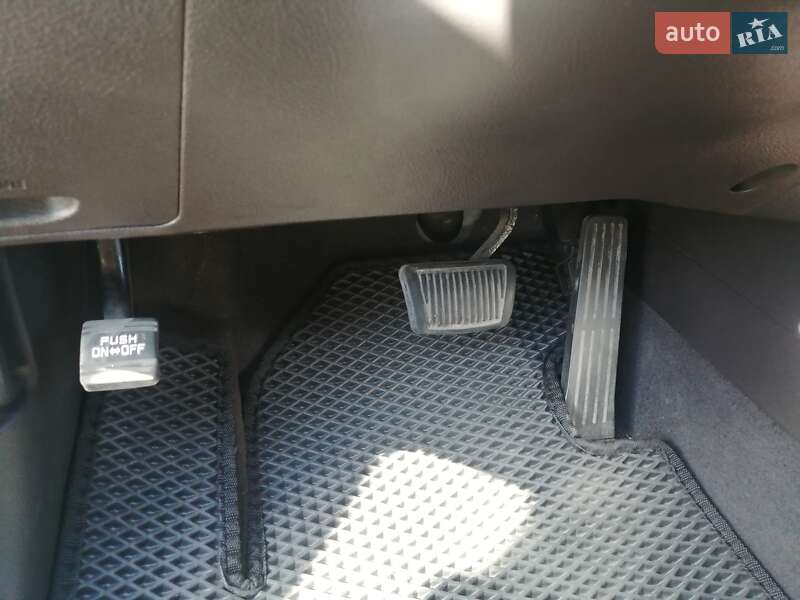 Позашляховик / Кросовер Hyundai Santa FE 2010 в Києві