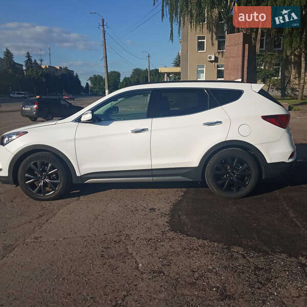 Позашляховик / Кросовер Hyundai Santa FE 2016 в Мені