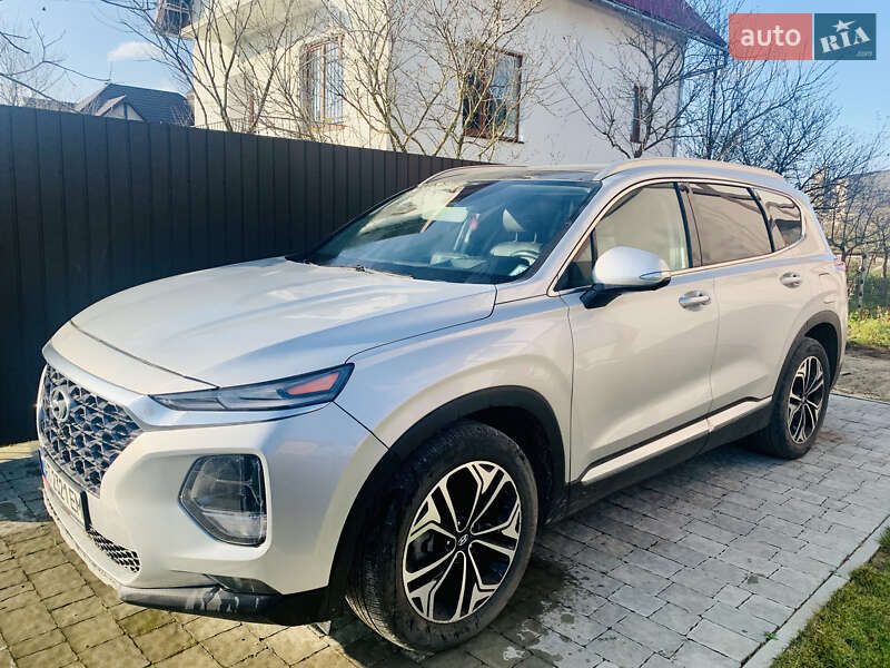 Хетчбек Hyundai Santa FE 2018 в Івано-Франківську