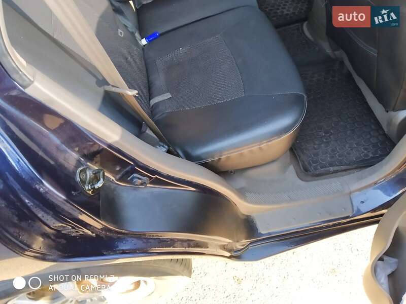 Внедорожник / Кроссовер Hyundai Santa FE 2004 в Киеве