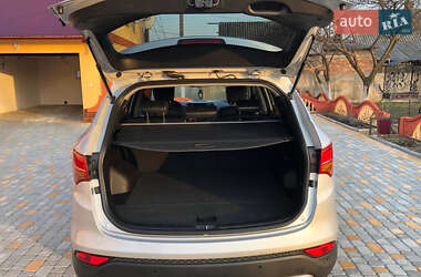 Универсал Hyundai Santa FE 2012 в 