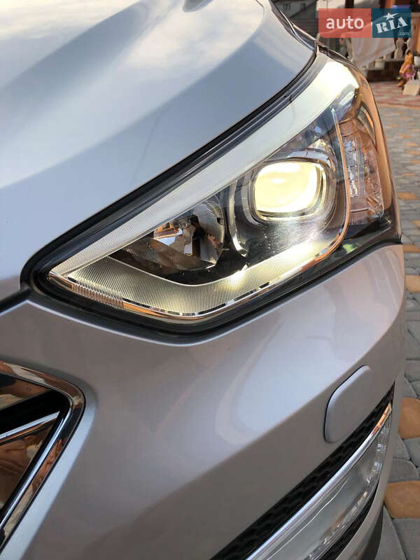 Універсал Hyundai Santa FE 2012 в Новоселиці фото 17 Універсал Hyundai Santa FE 2012 в Новоселиці