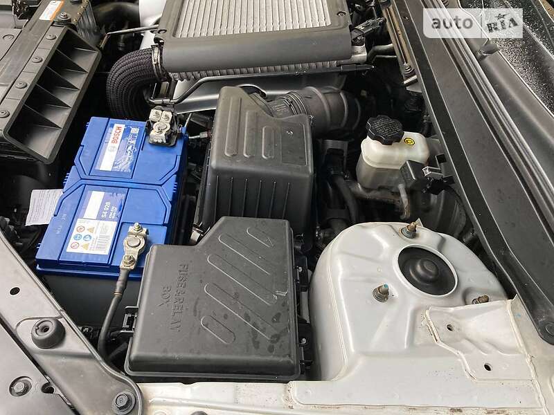 Позашляховик / Кросовер Hyundai Santa FE 2007 в Броварах фото 5 Позашляховик / Кросовер Hyundai Santa FE 2007 в Броварах