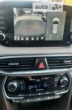 Позашляховик / Кросовер Hyundai Santa FE 2020 в Чернівцях