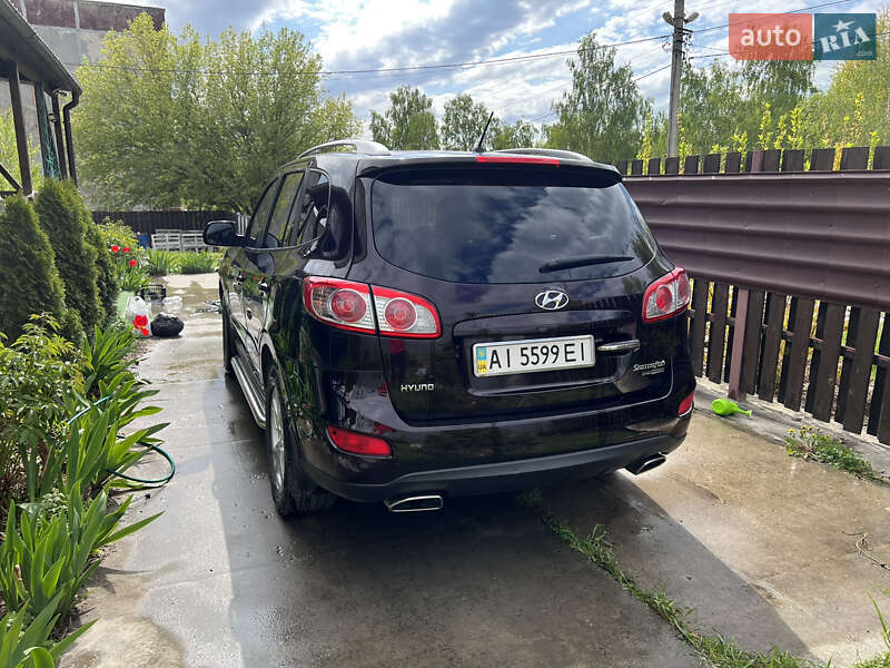 Внедорожник / Кроссовер Hyundai Santa FE 2010 в Барышевке
