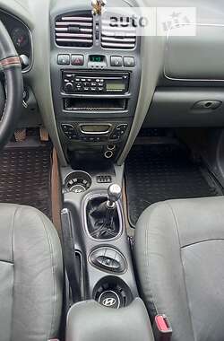 Внедорожник / Кроссовер Hyundai Santa FE 2003 в Сквире