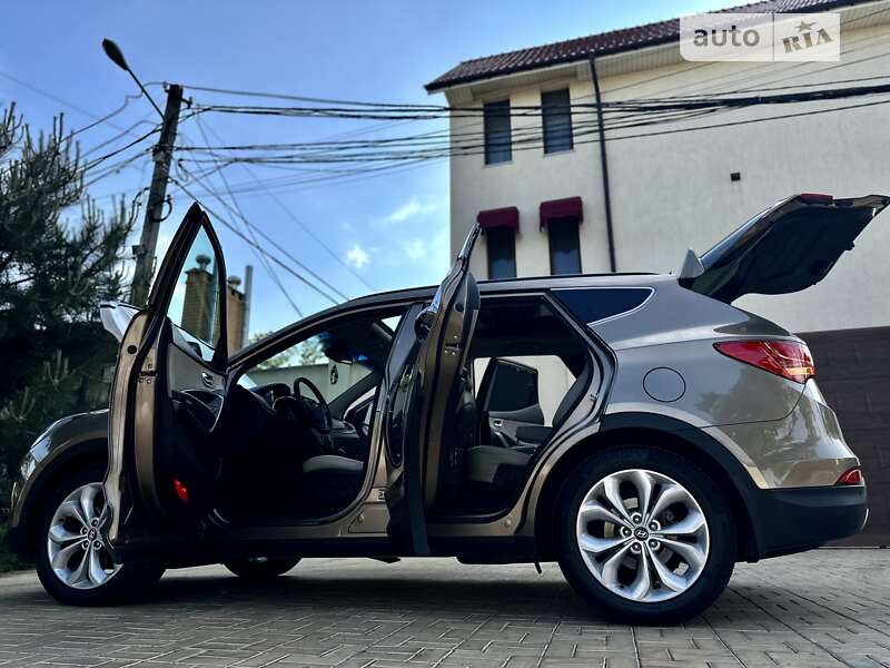 Внедорожник / Кроссовер Hyundai Santa FE 2013 в Одессе